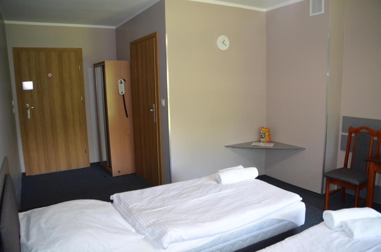 Hotel Tenis Chrząstowice Exteriér fotografie